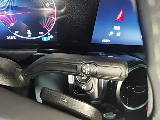 Mercedes-Benz GLB-Class — Фото автомобиля 13