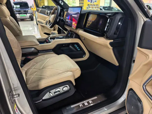 BYD FangChengBao Leopard 8 — Фото автомобиля 9