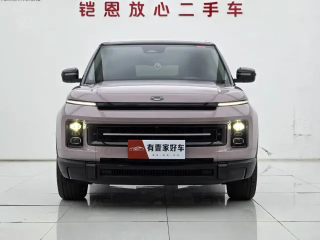 Geely Geely ICON 2026 Chocolate 1.5TD Pure Edition — Фото автомобиля 2