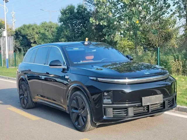 Li Auto L7 — Фото автомобиля 2