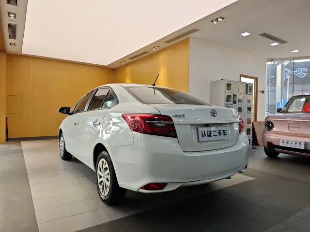 Toyota Vios — Фото автомобиля 24