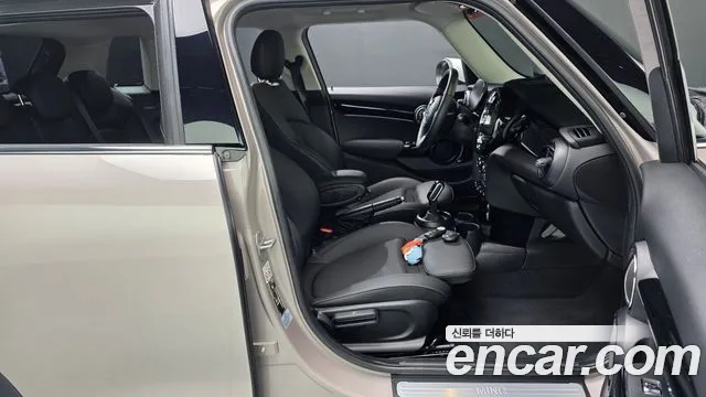 MINI Cooper — Фото автомобиля 16