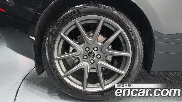 Land Rover Range Rover Velar Range Rover Velar 3.0 P400 Dynamic HSE — Фото автомобиля 4