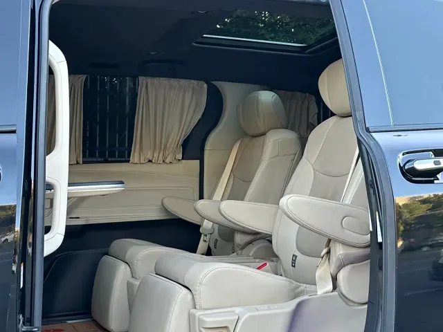 Toyota Sienna — Фото автомобиля 13