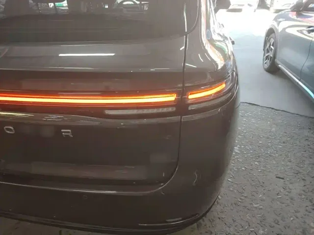 Leapmotor C10 — Фото автомобиля 7