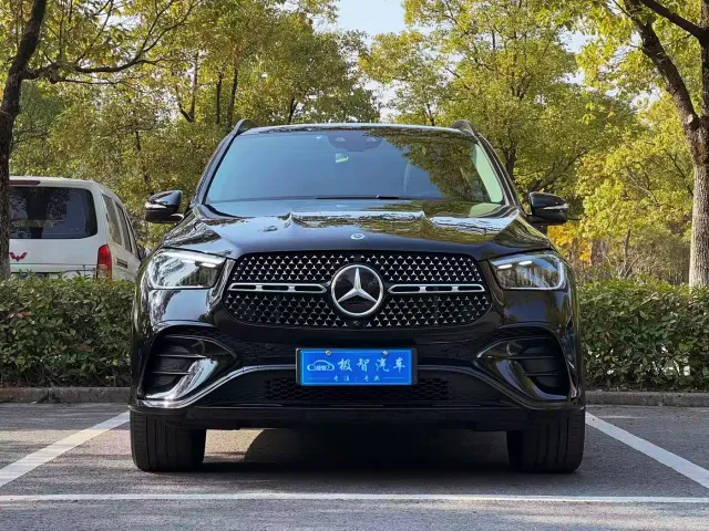 Mercedes-Benz GLE-Class — Фото автомобиля 2