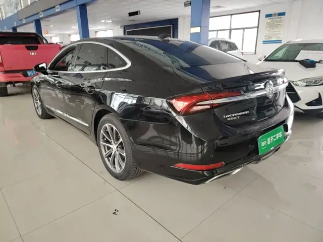 Buick LaCrosse — Фото автомобиля 4