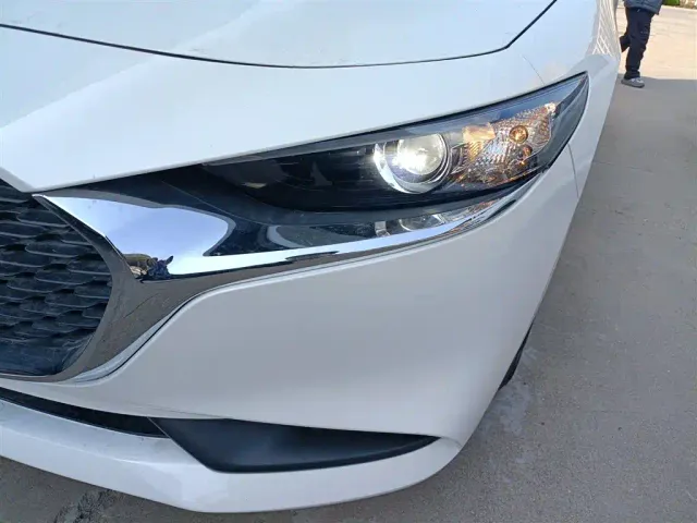 Mazda Axela — Фото автомобиля 23