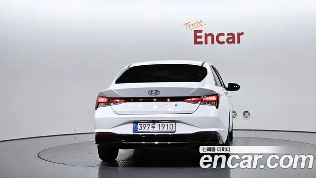 Hyundai Avante CN7 — Фото автомобиля 4