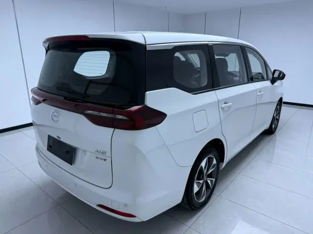 GAC Trumpchi M6 — Фото автомобиля 4