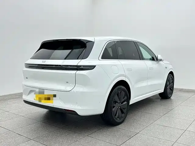 Li Auto L6 — Фото автомобиля 6