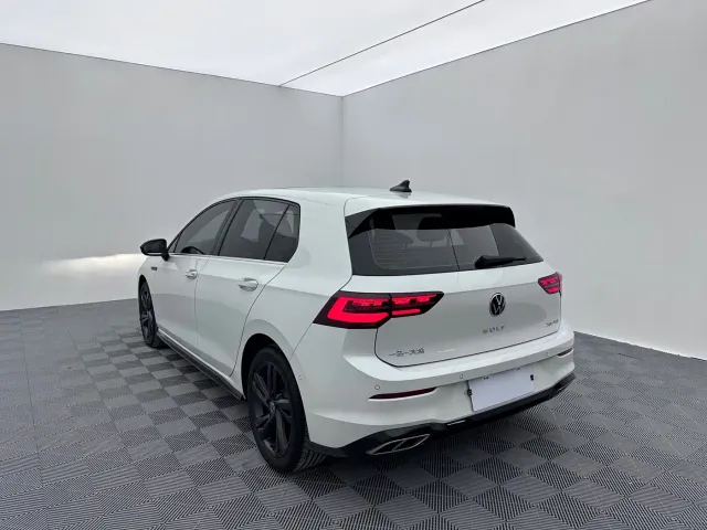 Volkswagen Golf — Фото автомобиля 4