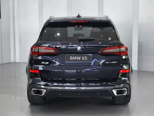 BMW X5 — Фото автомобиля 4