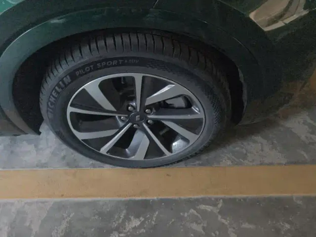 Li Auto ONE — Фото автомобиля 6