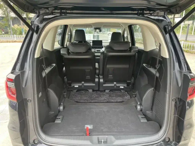 Honda Odyssey 2026 2.0L e:HEV Sharp·Intelligent Edition — Фото автомобиля 10