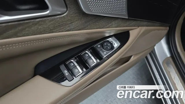 Kia K8 Hybrid — Фото автомобиля 28