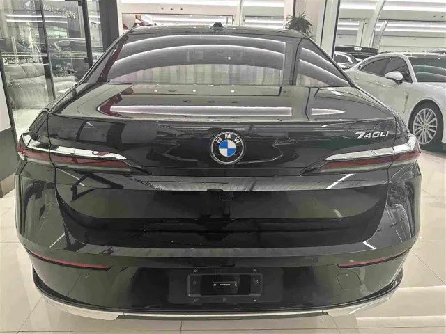 BMW 7 Series — Фото автомобиля 20