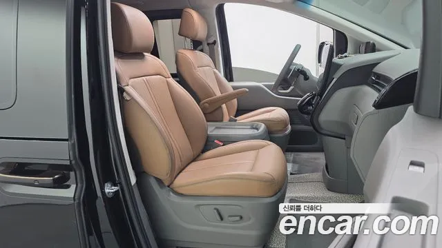 Hyundai Staria Staria Lounge 9 мест — Фото автомобиля 11