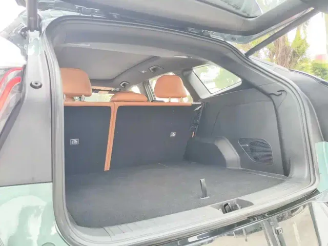 Geely Boyue L — Фото автомобиля 5