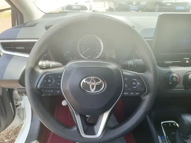 Toyota Corolla — Фото автомобиля 9