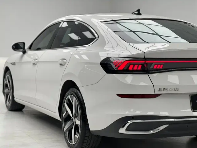 Volkswagen Lamando — Фото автомобиля 22