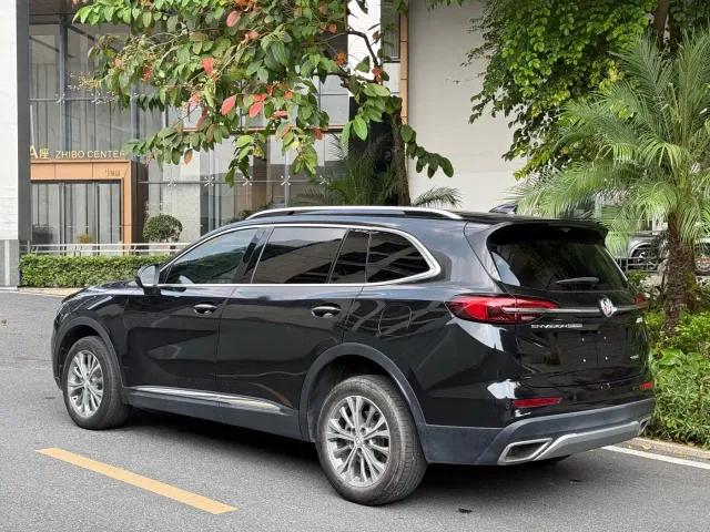 Buick Envision Plus — Фото автомобиля 8