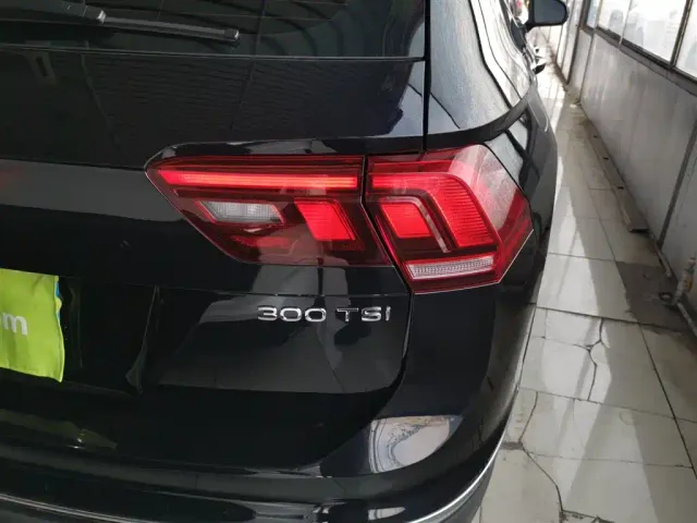 Volkswagen Tiguan L — Фото автомобиля 23