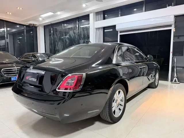 Rolls-Royce Ghost — Фото автомобиля 7