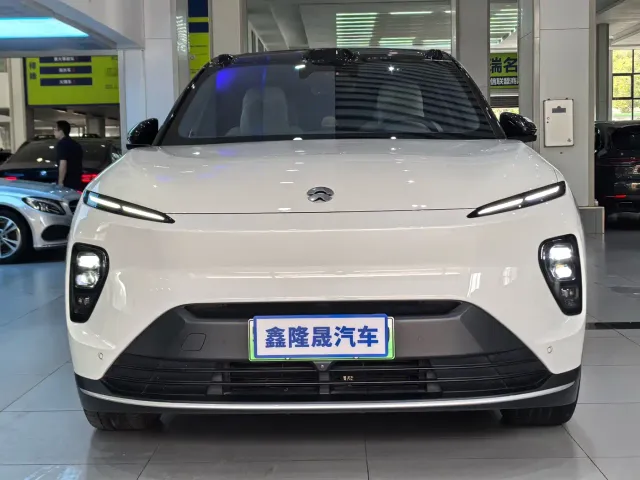Nio ES8 — Фото автомобиля 2