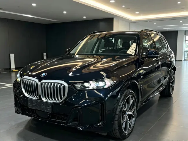 Фотография автомобиля — BMW X5