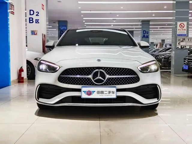 Mercedes-Benz C-Class — Фото автомобиля 2