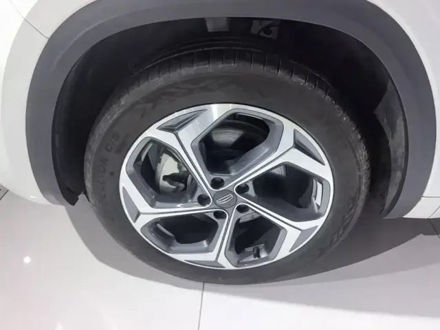 Geely Xingyue L — Фото автомобиля 22