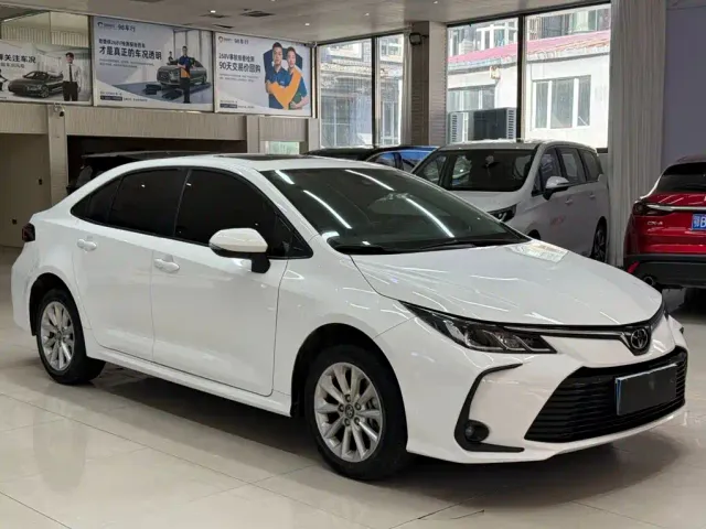 Toyota Corolla — Фото автомобиля 3