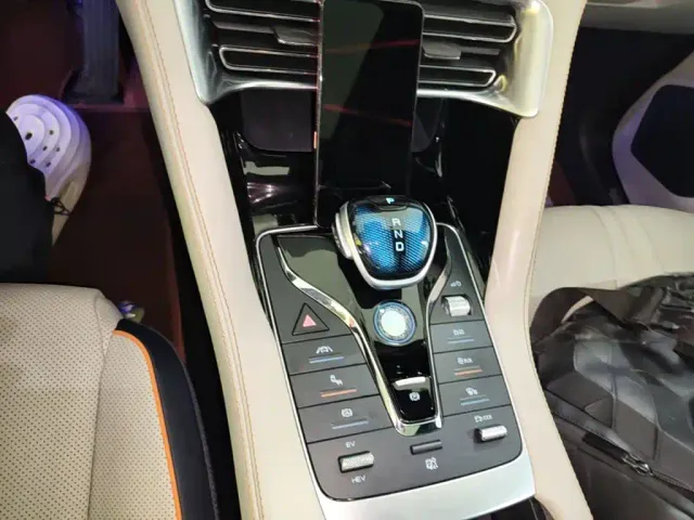 BYD Song PLUS — Фото автомобиля 13
