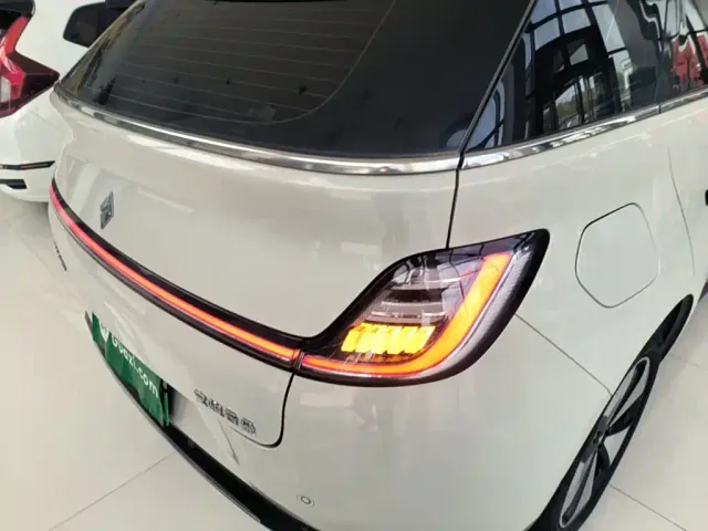 Baojun Cloud — Фото автомобиля 7