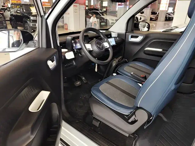 Wuling Hongguang Mini EV — Фото автомобиля 15