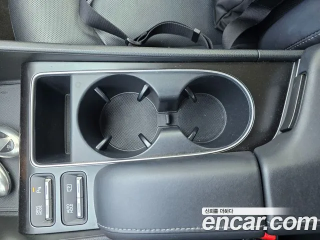Hyundai Sonata — Фото автомобиля 12