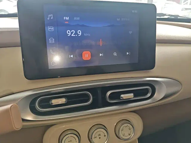 Wuling Hongguang Mini EV — Фото автомобиля 12