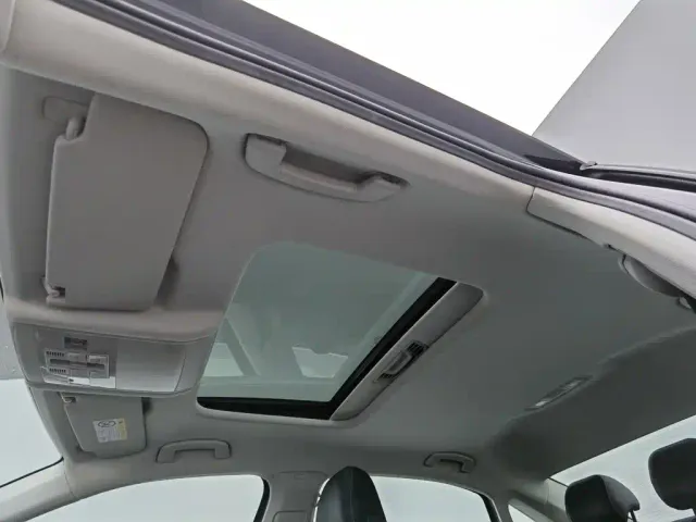 Volkswagen Passat — Фото автомобиля 14