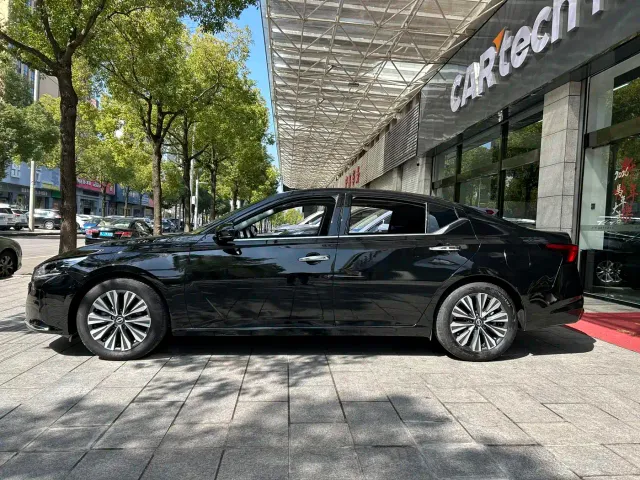 Nissan Teana — Фото автомобиля 2