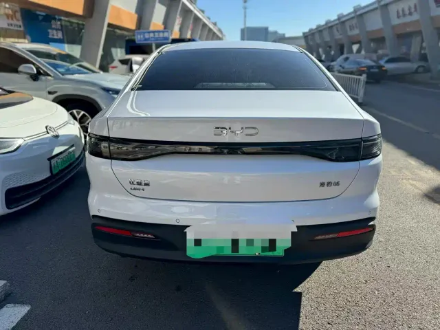 BYD Seal 05 DM-i — Фото автомобиля 3