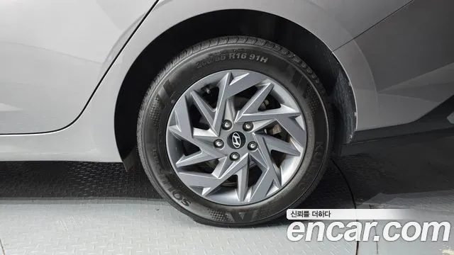 Hyundai Avante CN7 — Фото автомобиля 6