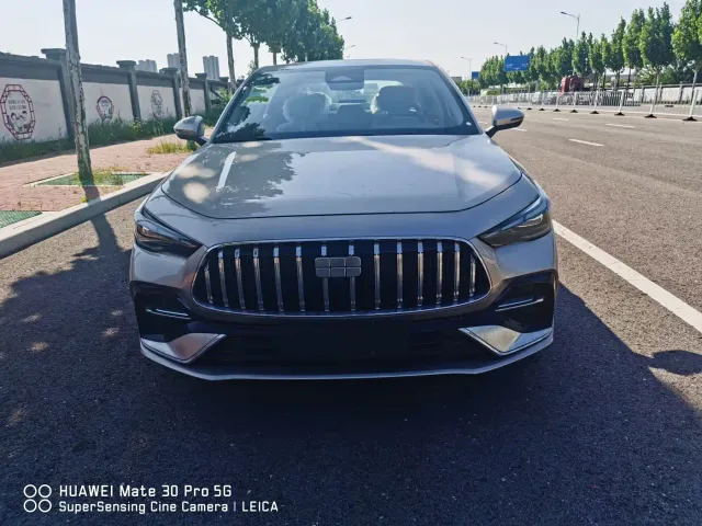 Фотография автомобиля — Geely Galaxy Stellar 6