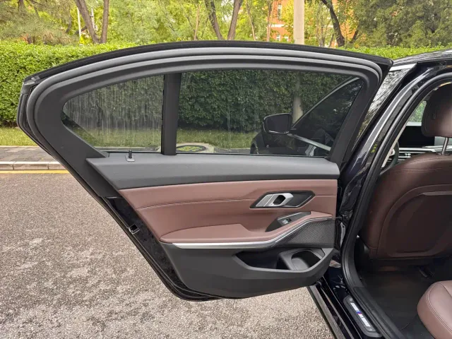 BMW 3 Series — Фото автомобиля 15