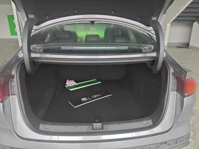 BYD Qin L — Фото автомобиля 18