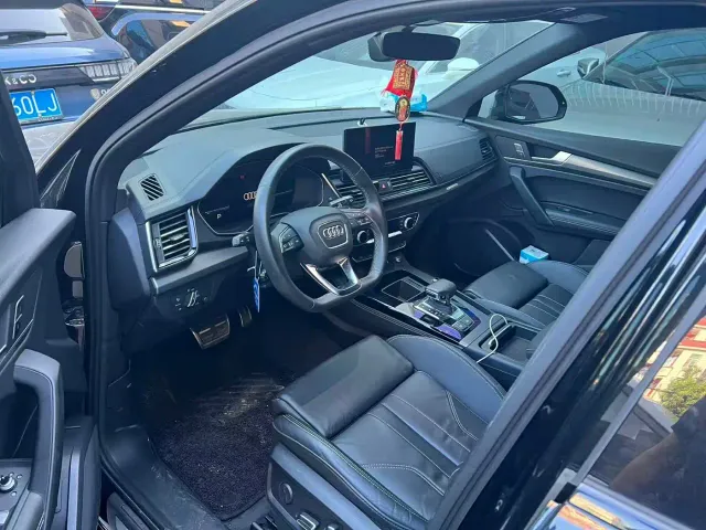 Audi Q5L — Фото автомобиля 5