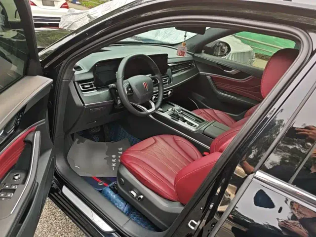 Hongqi HS5 — Фото автомобиля 15