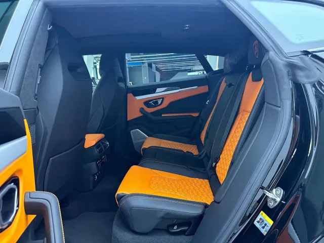 Lamborghini Urus — Фото автомобиля 24