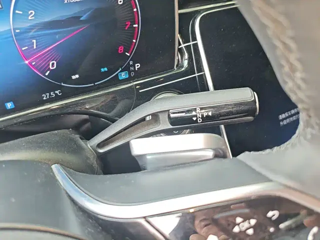 Mercedes-Benz Mercedes-Benz E-Class 2025 Facelift E 260 L — Фото автомобиля 13