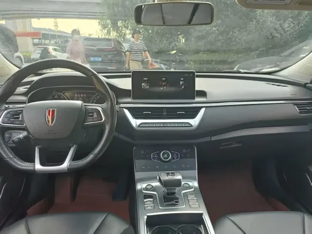 Hongqi Hongqi H5 2022 Classic 1.5T DCT Flag Rhythm Edition — Фото автомобиля 9